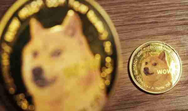 炒比特币巨亏46亿后，马斯克大笔买狗狗币，曾多次称其可买特斯拉