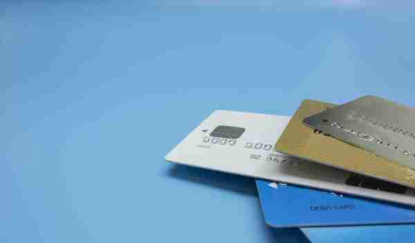 借记卡转账给信用卡(借记卡转账给信用卡能到账吗)