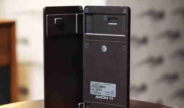 中兴AXON M正式发布：四种显示模式，11月美国发布，售价725美元