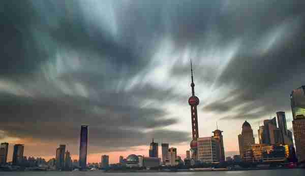 上海新能源车市场全国最火背后：拍牌价超9万，代拍业务火爆，中介费最高达3万
