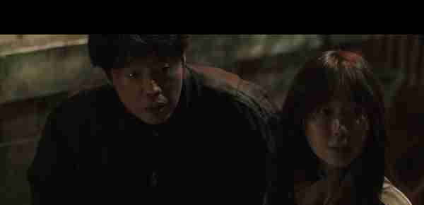 不愧是韩国人拍的电影，丝毫不避讳尺度，将人性的黑暗全拍了出来
