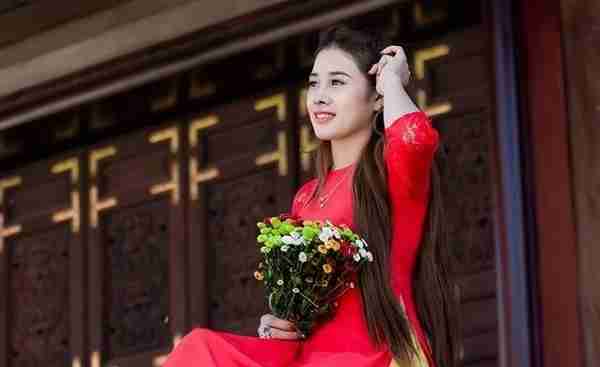 越南美女为爱嫁中国无业小伙，生娃后回国领证，今在中国农村创业