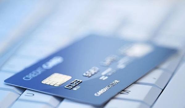 银行为什么设置信用卡刷够次数才免年费