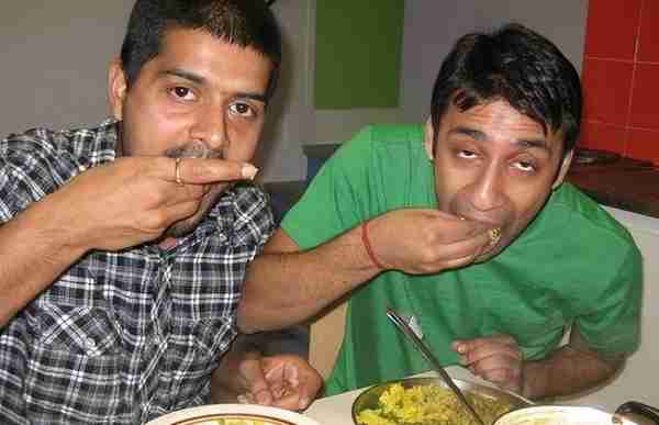 都知道印度人是用手吃饭、擦屁股，事实真的是这样吗？