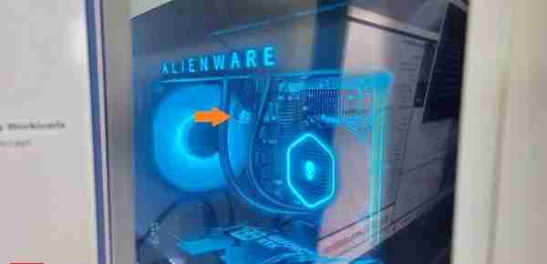 开箱即故障？外星人顶级台式机Alienware Aurora R15评测连载1