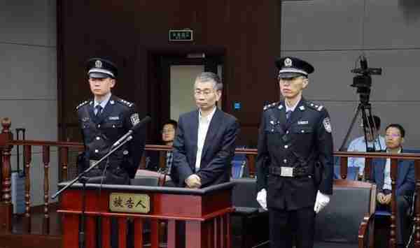 建设银行深圳分行两官员受贿案开庭，该分行已有6名干部“落马”